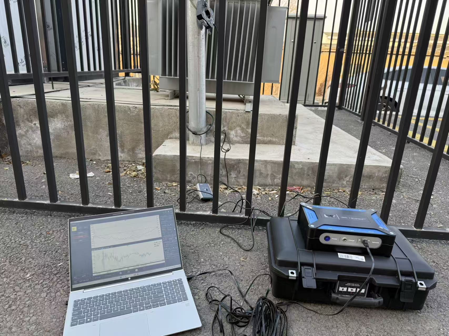 電纜局放測(cè)試儀使用現(xiàn)場(chǎng)